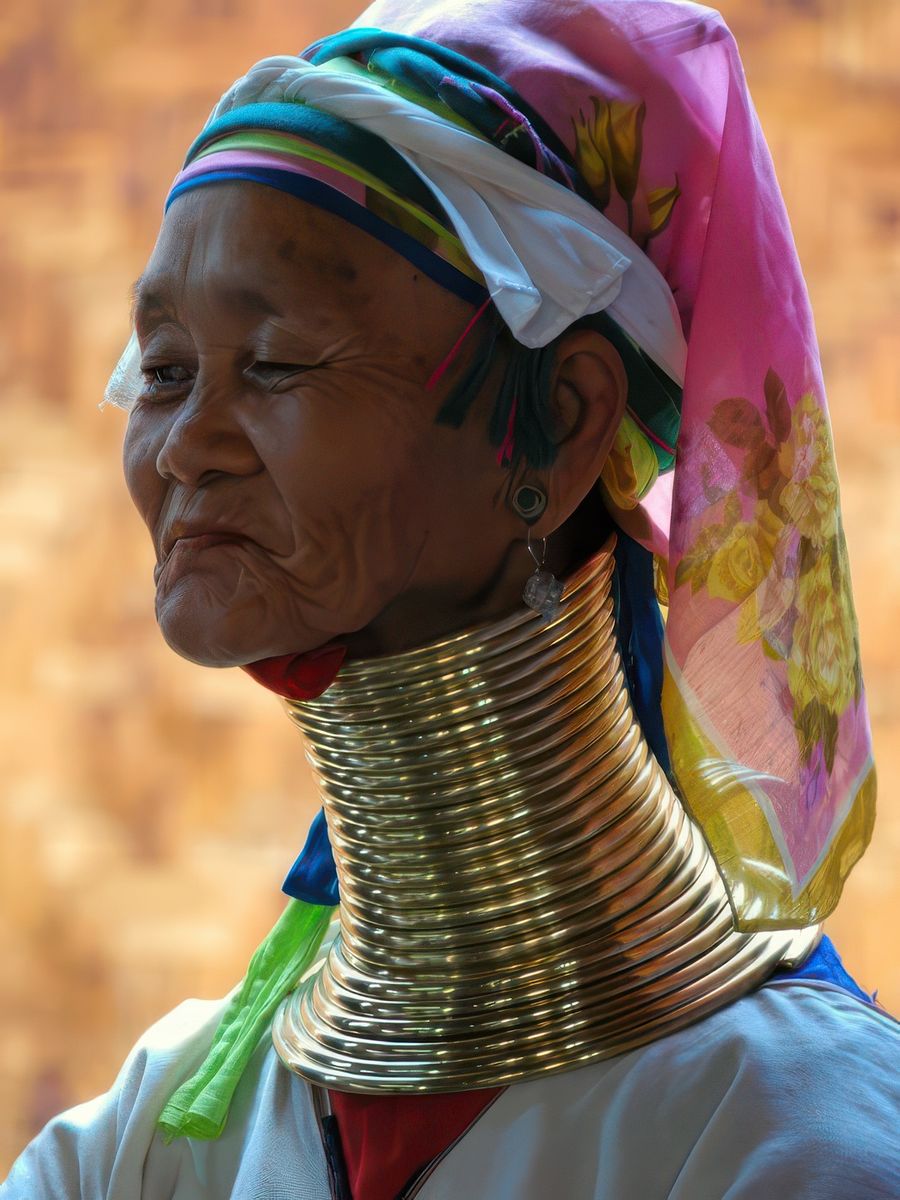 Femme girafe - Lac Inle (Birmanie)