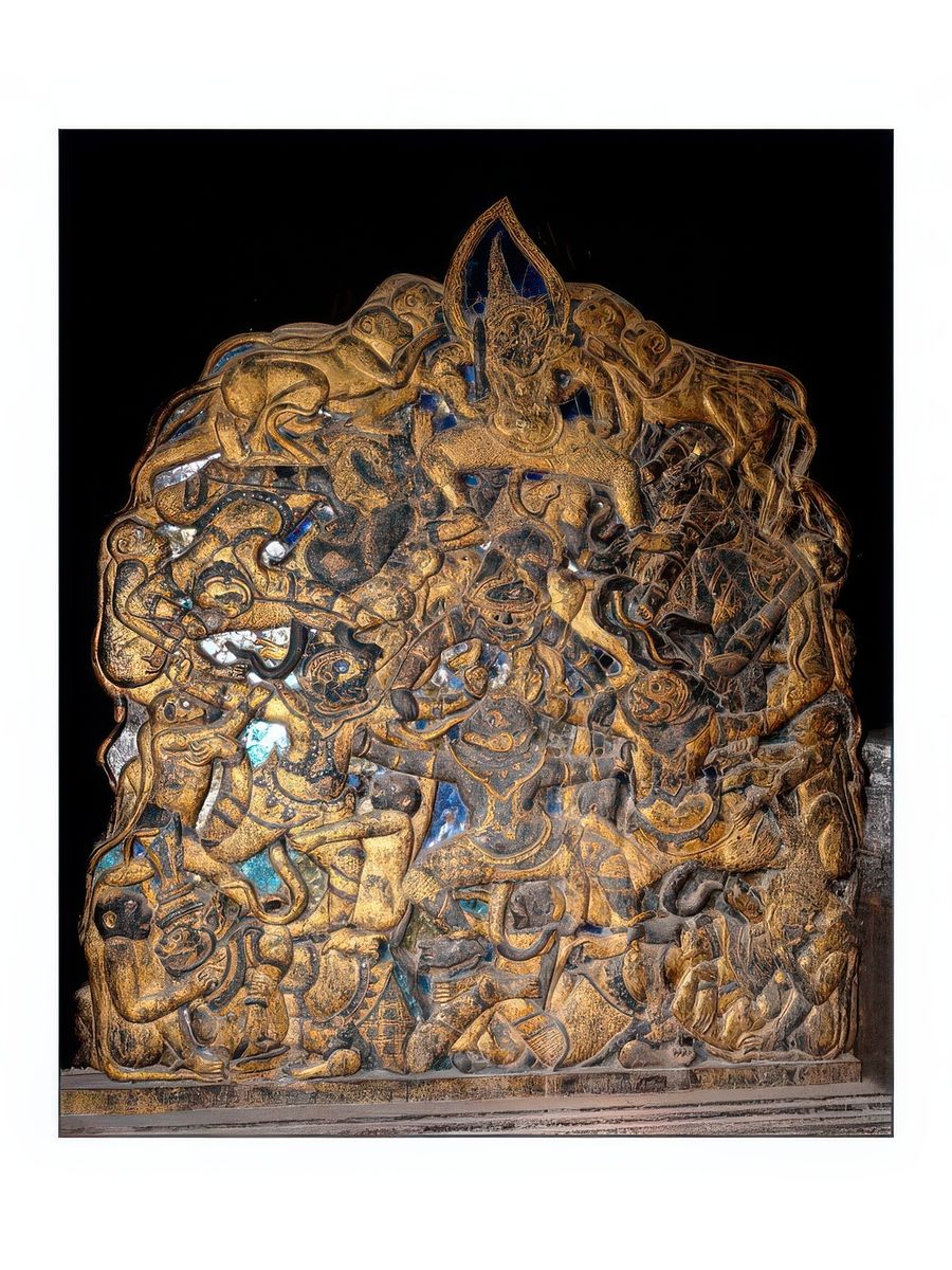 Détail de décoration de l'autel dédié à Bouddha.