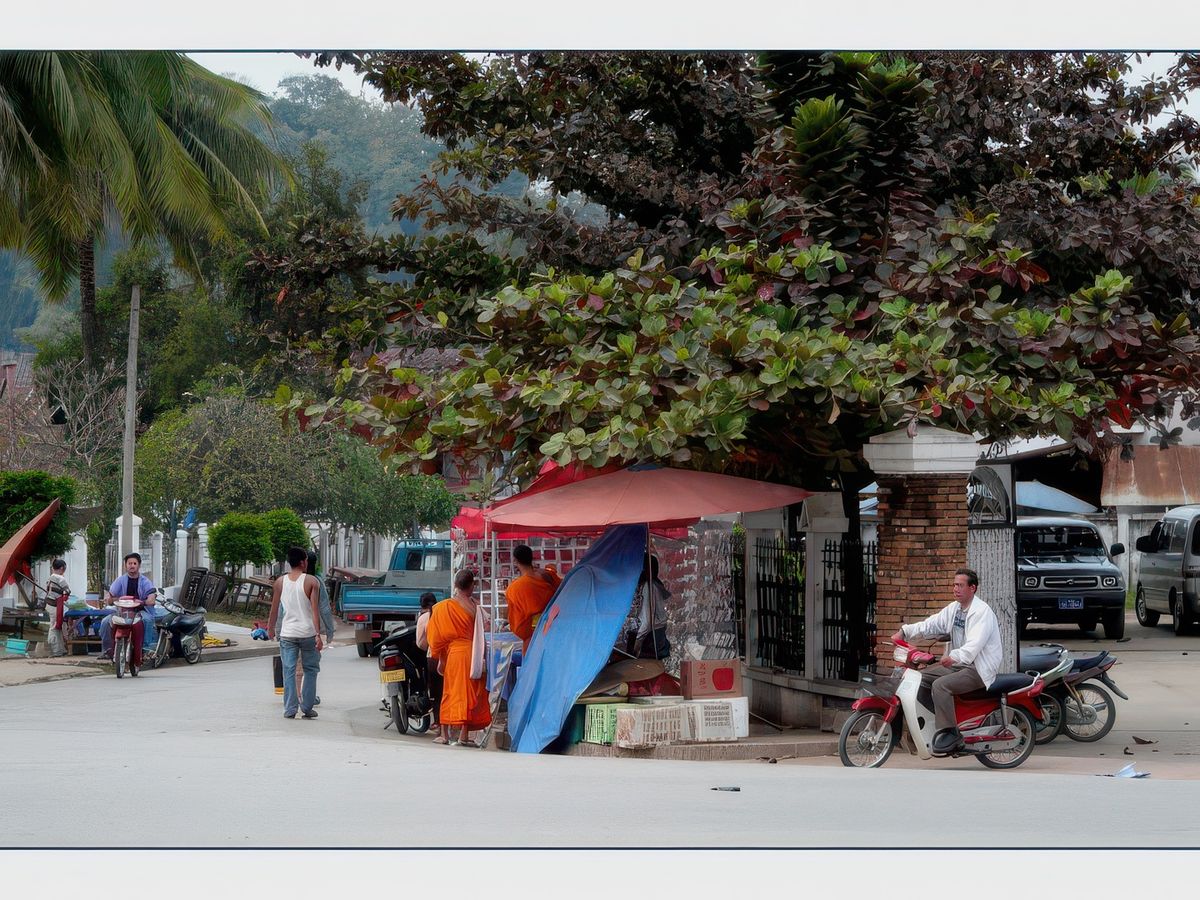 Dans les rues de Luang Prabang.