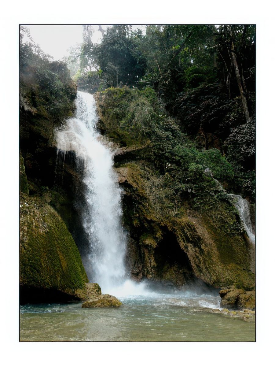 Manque le bruit de la cascade.