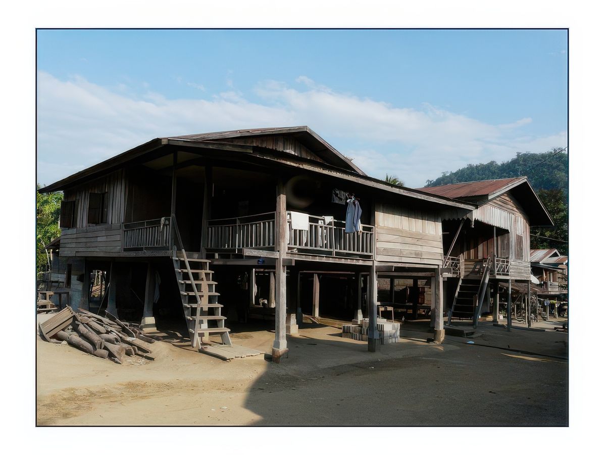 Maisons sur pilotis.