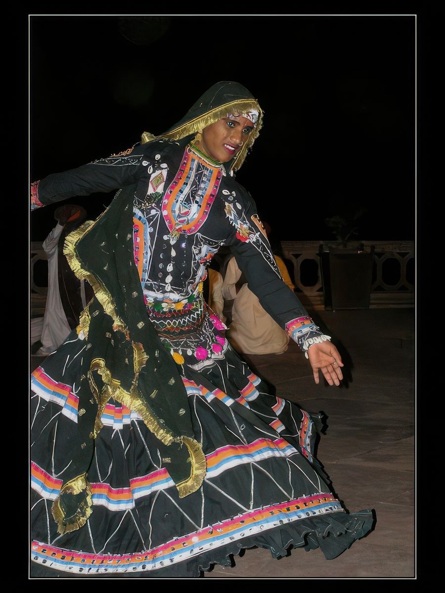 Une des danseuses.