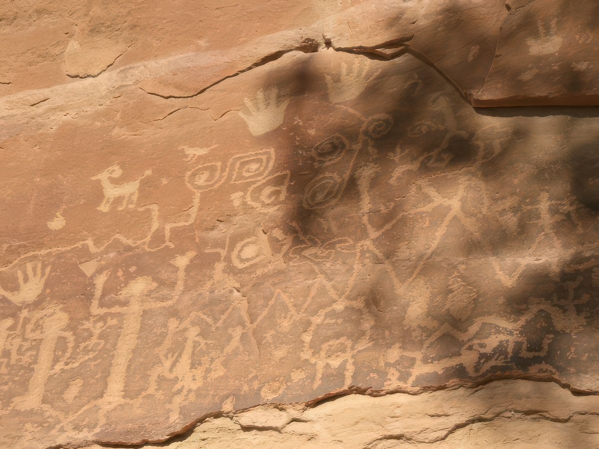 Pétroglyphes à découvrir après 4km à travers la roche...