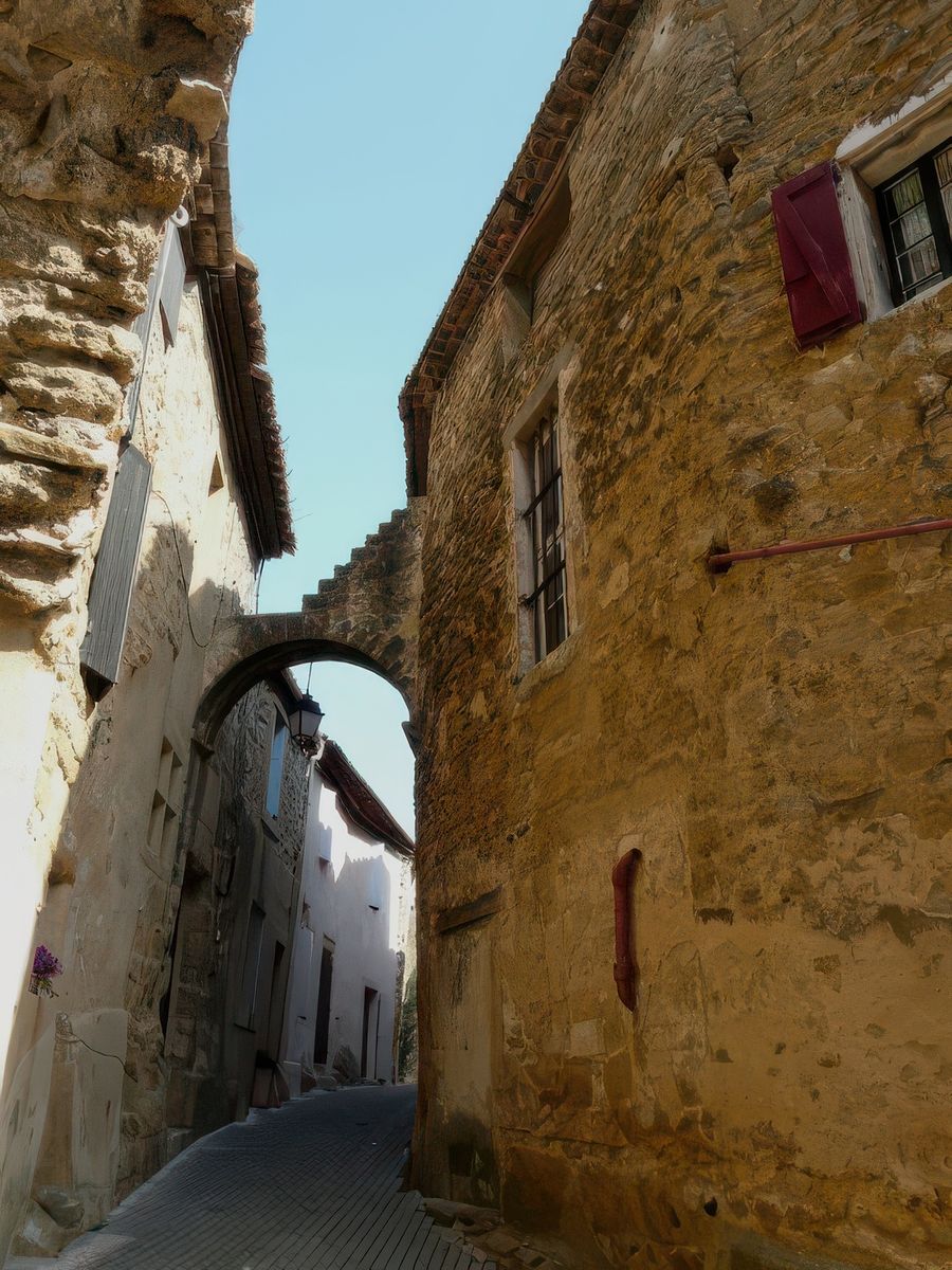 Rue du Vieux Château.