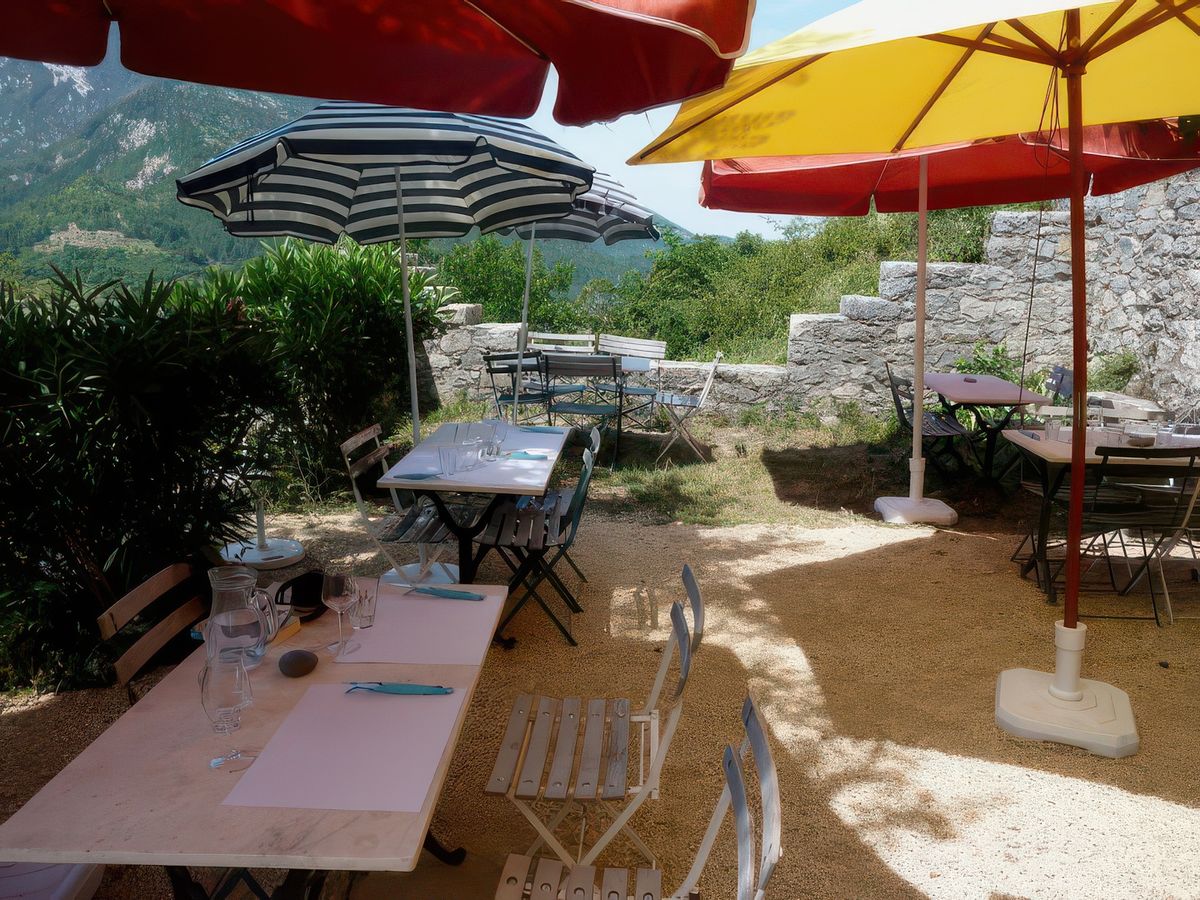 Notre table nous attend...