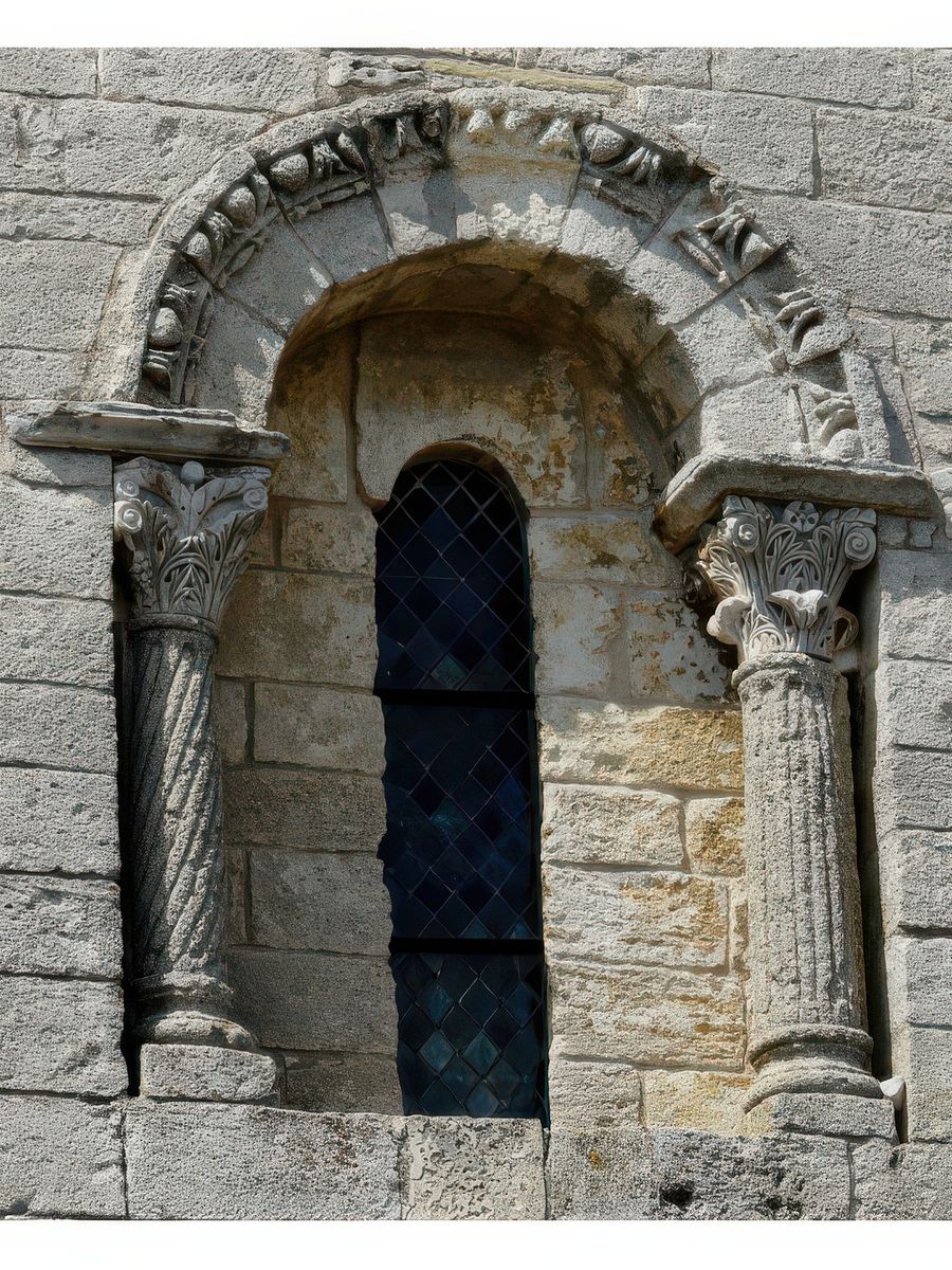 Détail des colonnes de l'église de la Sainte Trinité.