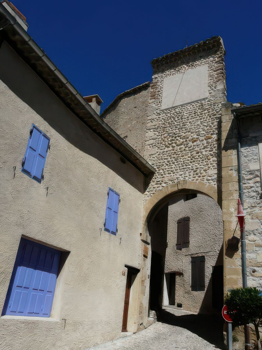 Balade à travers les ruelles de Vinsobres.