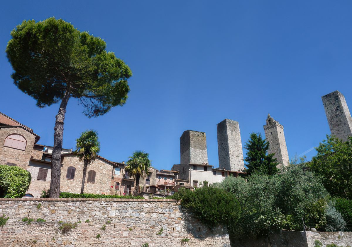 Vue sur quatre des quatorze tours de San Gimignano.
