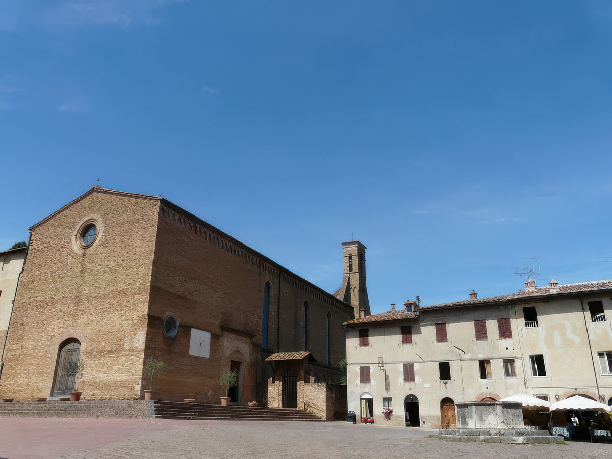 Nous voici sur la piazza Sant'Agostino.