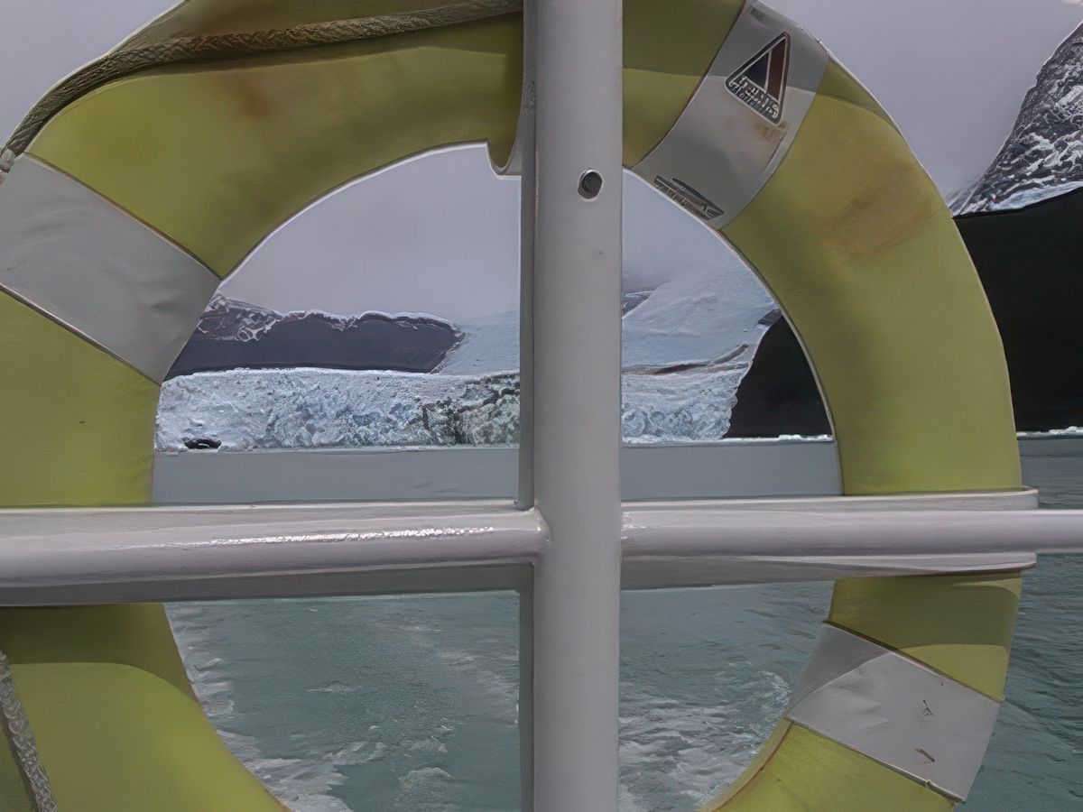 Nous laissons le glacier Spegazzini, cap sur le glacier Upsala.