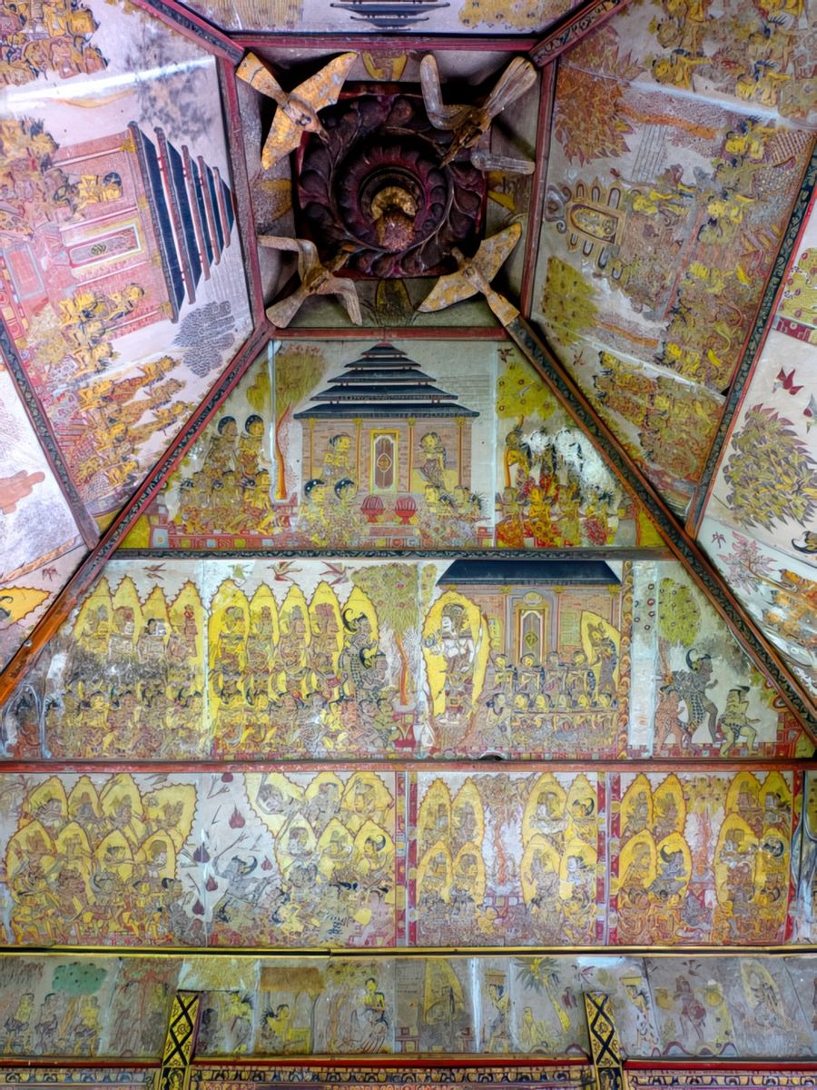 Plafond du Kerta Gosa, le palais de justice
