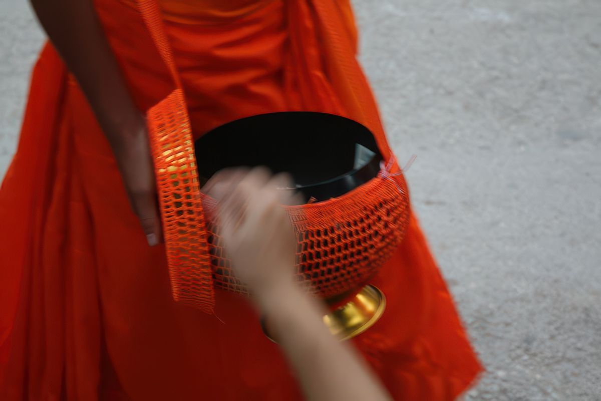 Le defilé des moines – Laos