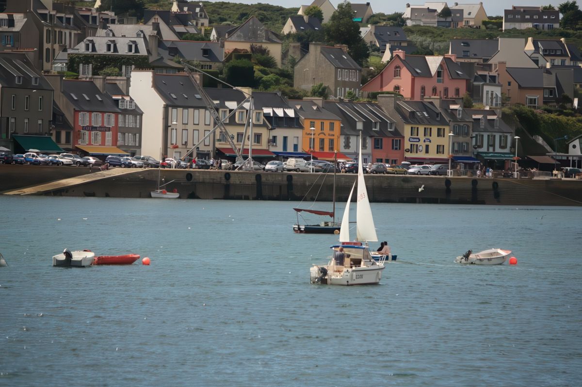 Les maisons colorées sur le port de Camaret