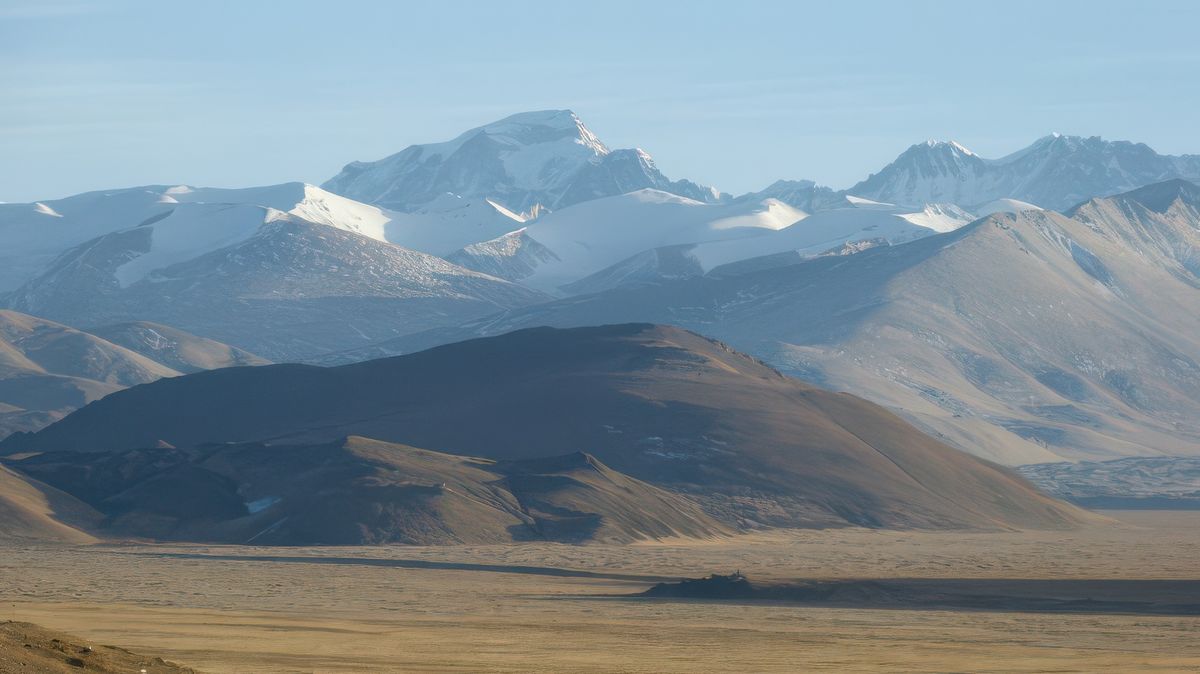 Le mont Cho-oyu (8 201 m).