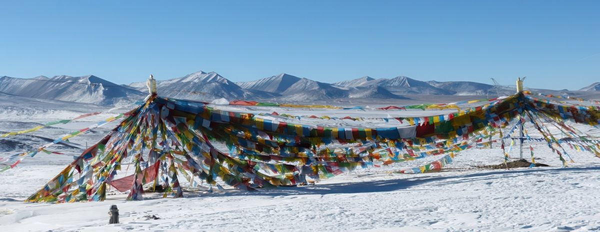 Le lendemain matin nous franchissons une dernière fois le col de Gyalstock-La à 5 248 m.