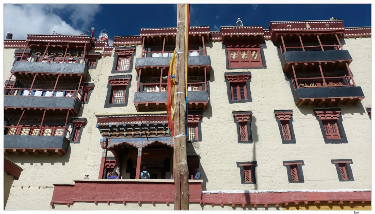 Le palais a été entièrement construit par les artisans Ladakhi en 1820.