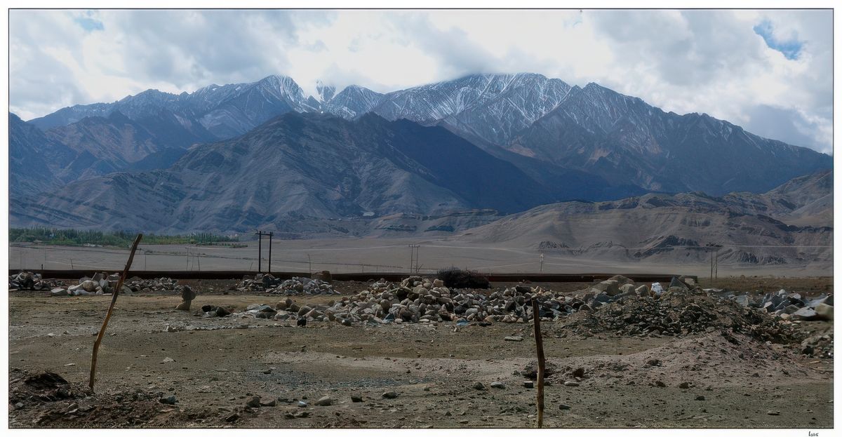 Vue sur le massif du Stok Kangri.