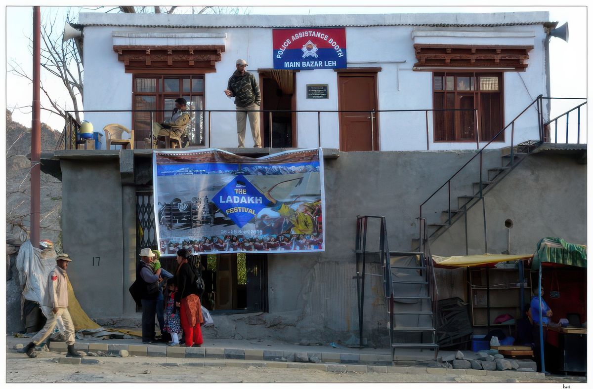 Le poste de police de Main Bazaar.