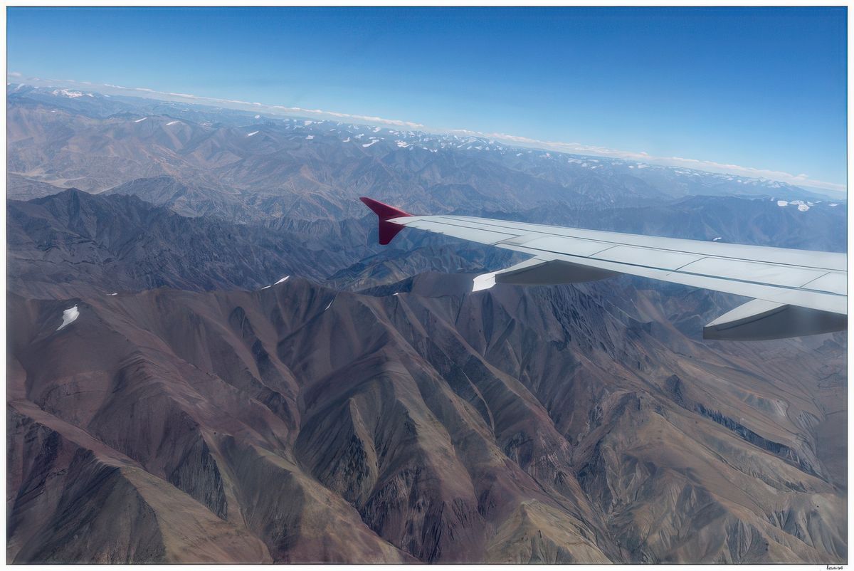 Le lendemain, survol de la chaine montagneuse pour rejoindre Delhi. Jullay (au revoir, merci) merveilleux Ladakh...