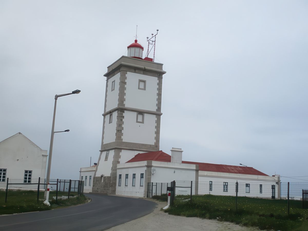 Peniche: phare du Cabo Carvoeiro.