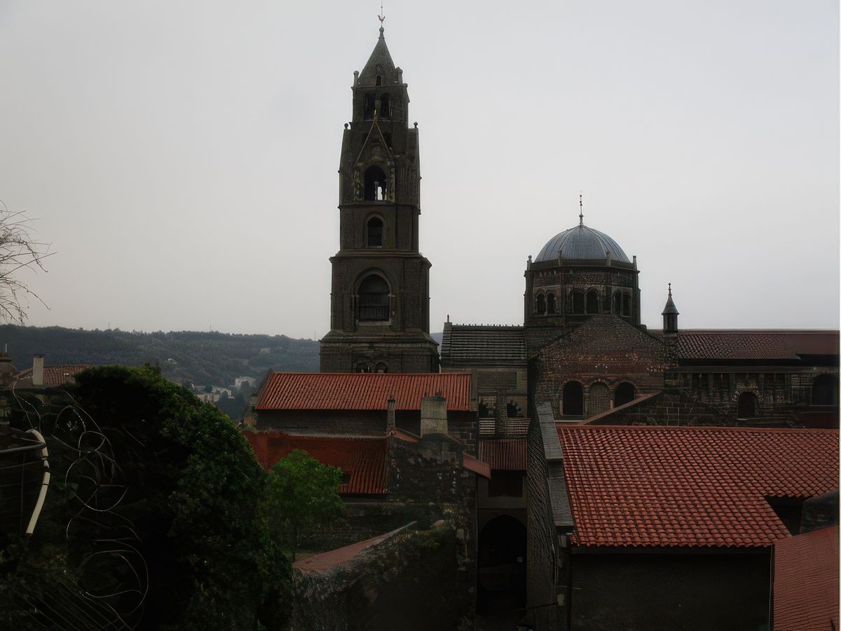 Le Puy-en-Velay: cathédrale.
