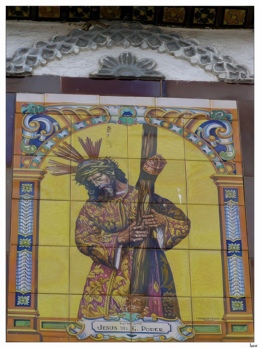 Mosaïque donnant sur le mur dans la rue.