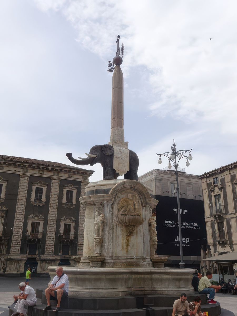 Catane: Piazza del Duomo - Fontaine de l'Elephant.