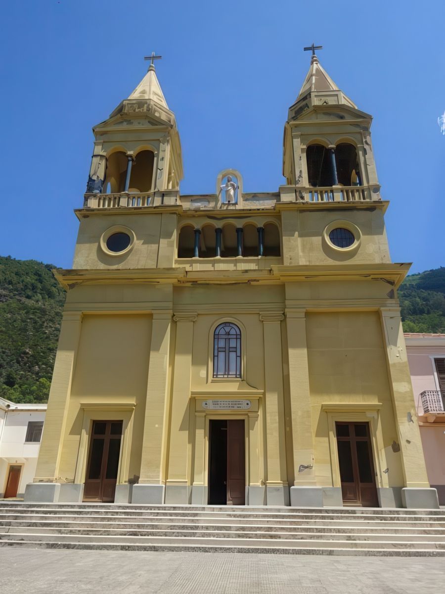 Salina: santuario della Madonna del Terzito.