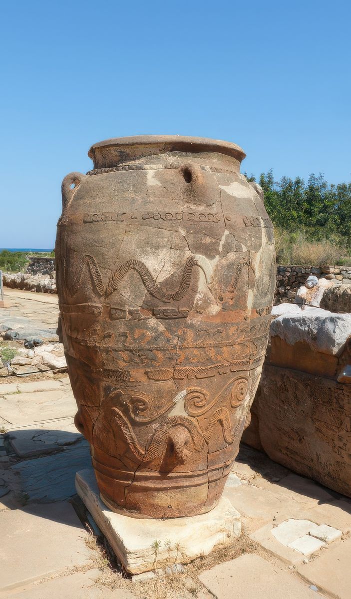 Celui-ci porte les traces d'un gigantesque incendie (en 1400 av J.-C).