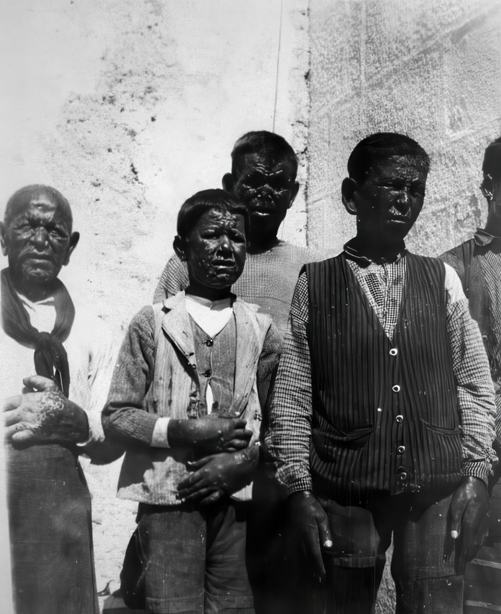 Groupe de jeunes (1927).
