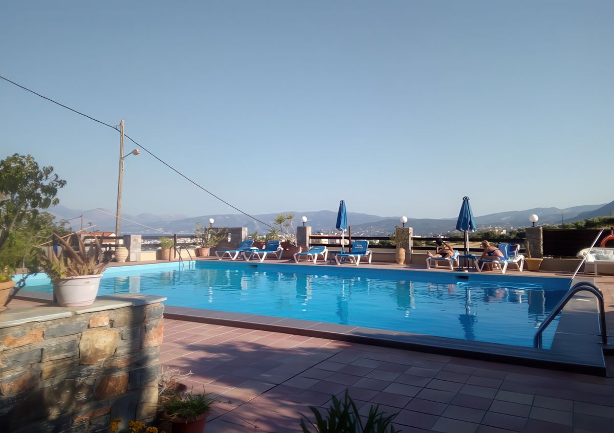 La piscine de l'hôtel.