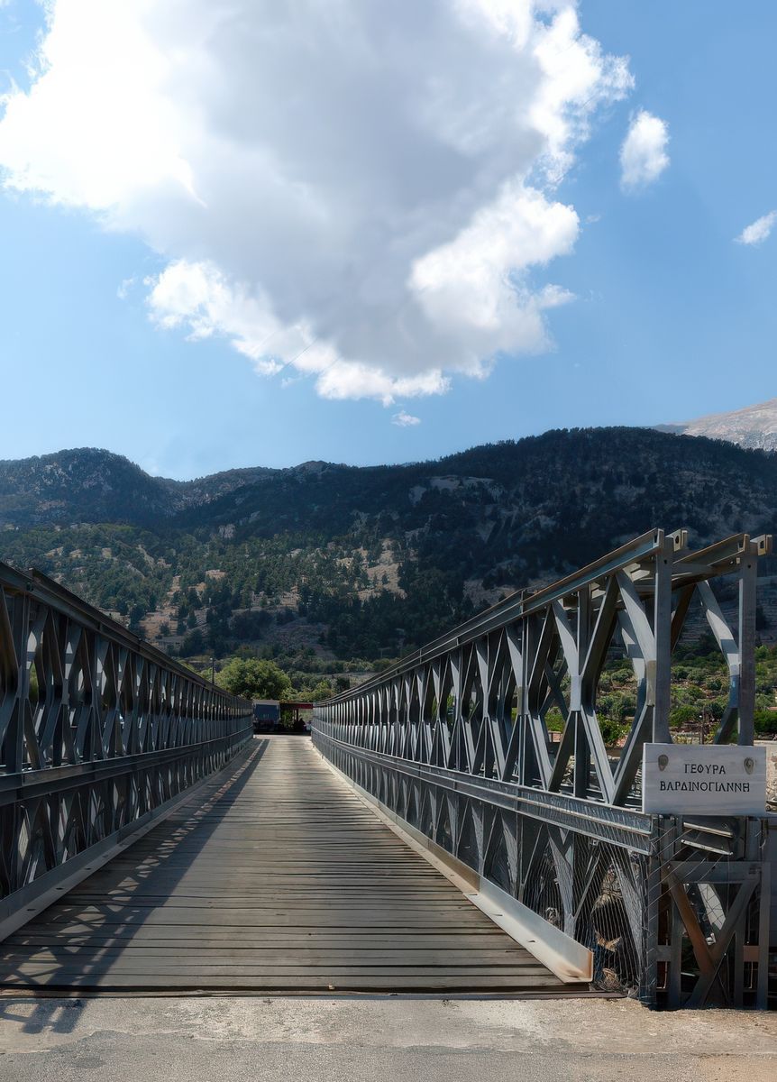 Quand nous nous engageons sur le pont, celui-ci fait un bruit infernal!