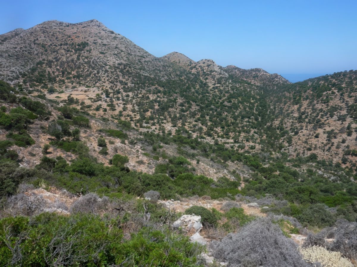 Grottes Panagia Arkoudiotissa et ruines du monastère de Katholiko – Grèce