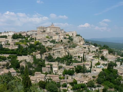 Vue sur le village de Gordes.