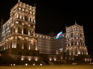 Le palais du gouvernement à Bakou (Azerbaïdjan)