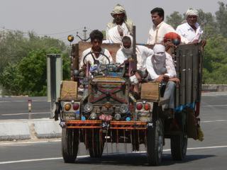 photo Les moyens de transport de poubely