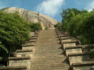 Des escaliers, au Sri Lanka....