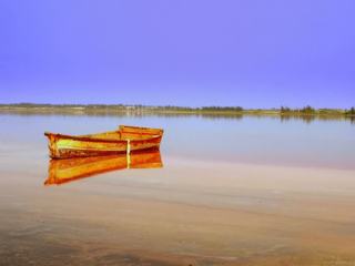 Janvier 2007 - Sénégal 
Barque d'un paludier du Lac Rose