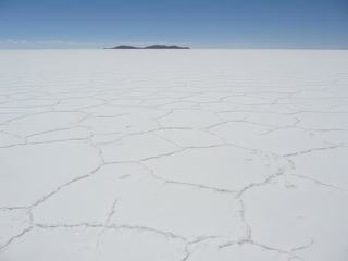Bolivie - Etendue de sel  - Salar d'Uyuni.