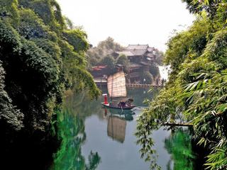 Durant notre voyage en Chine, à l'automne 2012, un des beaux endroits à visiter lors d'une croisière sur le fleuve Yangtse.