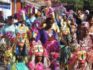 GUADELOUPE : Le carnaval des enfants de la ville de Basse-Terre.