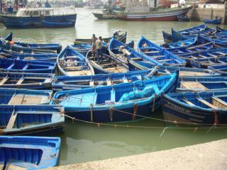 Port d'Essaouira ancienne Mogador au Maroc
Sa flottille de bateaux, sa citadelle, sa vieille ville lui donne un certain charme que j'adore