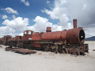 Cimetière de trains lors de notre passage à Uyuni en Bolivie, 2008