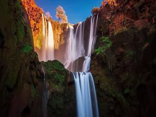 Une superbe perle du Maroc, un lieu inoubliable où vous pouvez oublier le quotidien.
Cascade D'ouzoud est un paradis sur terre, restée naturel.