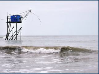 "Un pêcheur perché sachant pêcher en sa pêcherie se perche pour la perche pêcher, et la perche en rit !"

Ma posologie pour une méditation atlantique perchée au-dessus des flots = répéter 10 fois très vite, sans hic...
On en reparle à marée basse ???