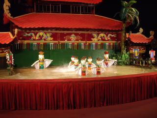 Le théâtre de marionnettes sur l’eau