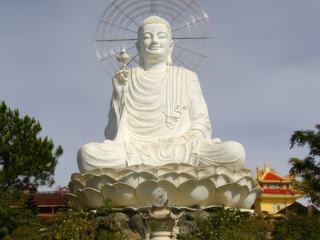 Bouddha sur les hauts de Dalat