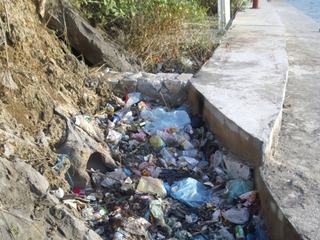 Ha Long Baie ou Ha Long poubelles
