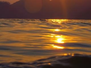 Coucher du soleil sur la baie d'Ha Long