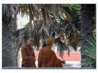 Conversation entre moines.